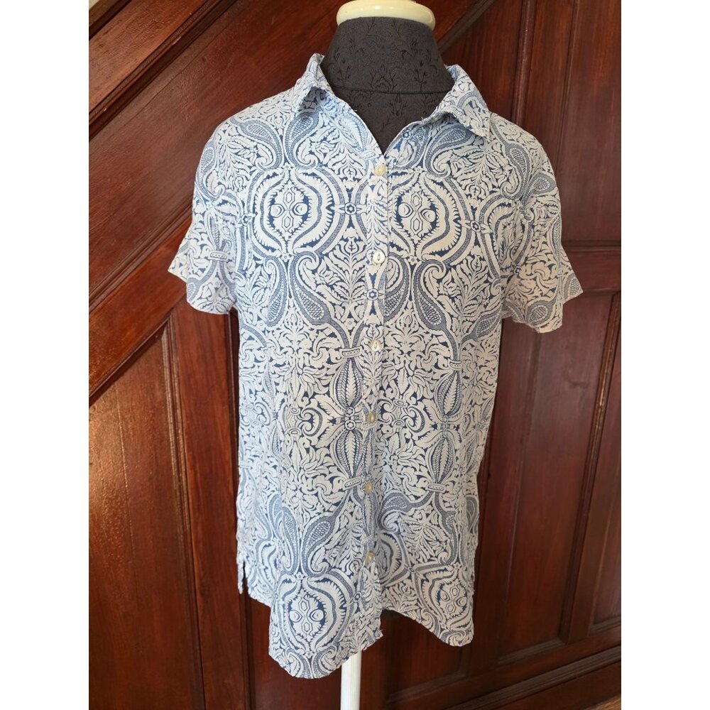 Eddie Bauer Short Sleeve Button-Up Shirt Blue & White Pattern Size L